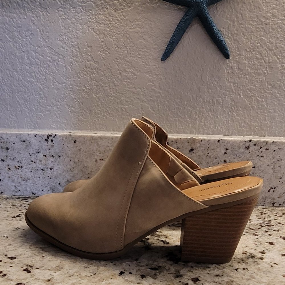 Style & Co Jerilyn Suede Mule Size 9